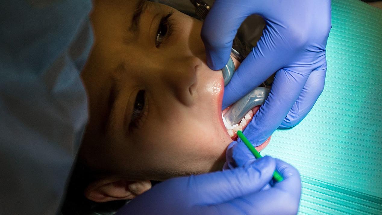 'Game changer': Brush-on liquid allows Tucson kids to avoid anguish of dental drill
